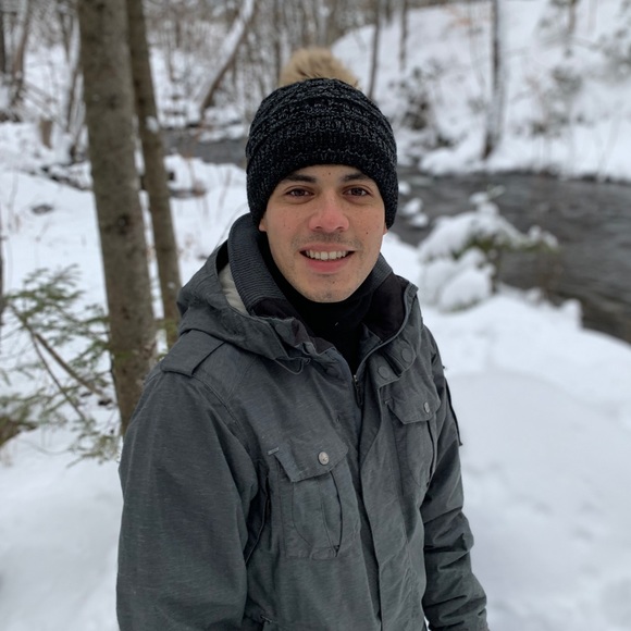 Meet your Posher, Javier - Picture 1 of 1